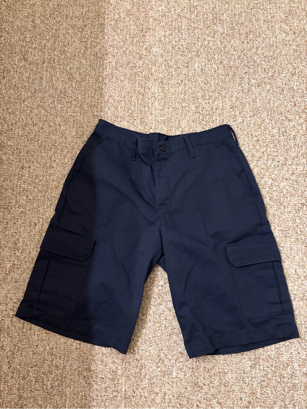 Men's Navy Cargo Shorts with Dual Flap Pockets